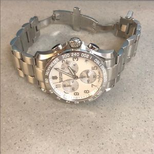 Victorinox Chrono Classic Mother of Pearl Dial